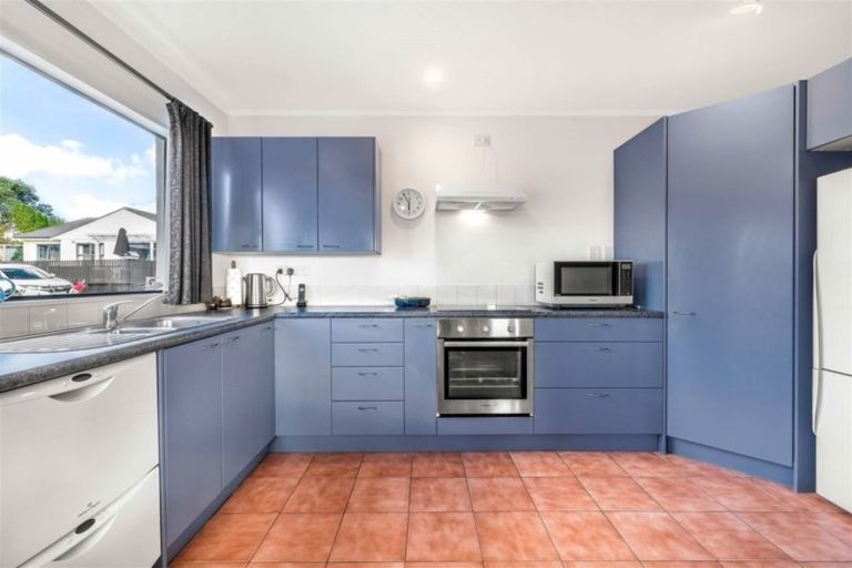 Photo of property in 72b Seabrook Avenue, New Lynn, Auckland, 0600