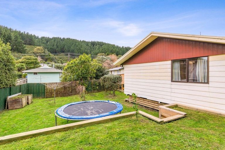 Photo of property in 37 Ruahine Street, Paraparaumu, 5032