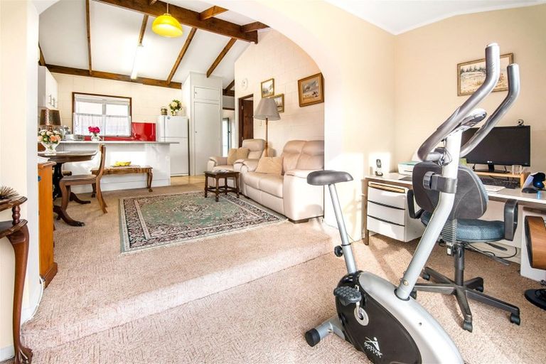 Photo of property in 23 Hatton Road, Orewa, 0931