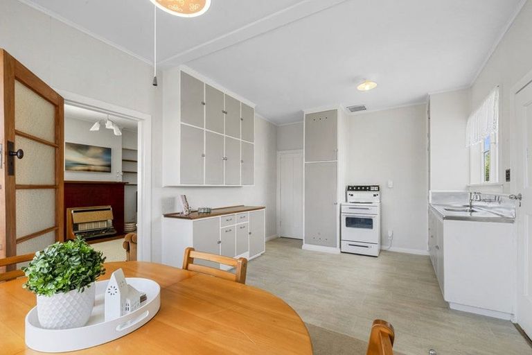 Photo of property in 8 Cornwall Street, Brooklands, New Plymouth, 4310