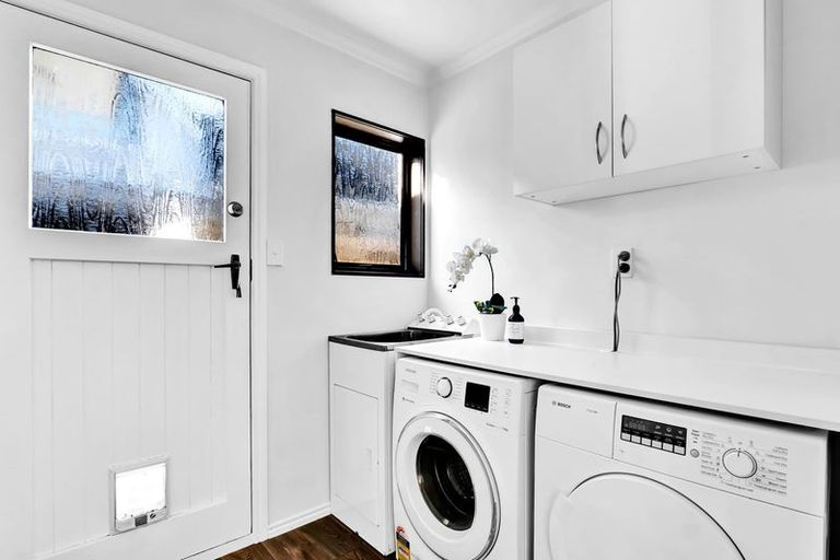 Photo of property in 7 Lombardy Place, Whalers Gate, New Plymouth, 4310