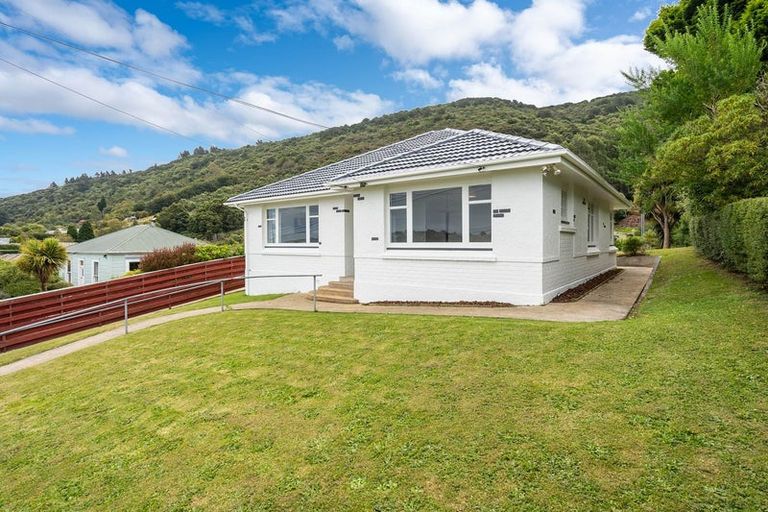Photo of property in 39 Kauri Street, Ravensbourne, Dunedin, 9022