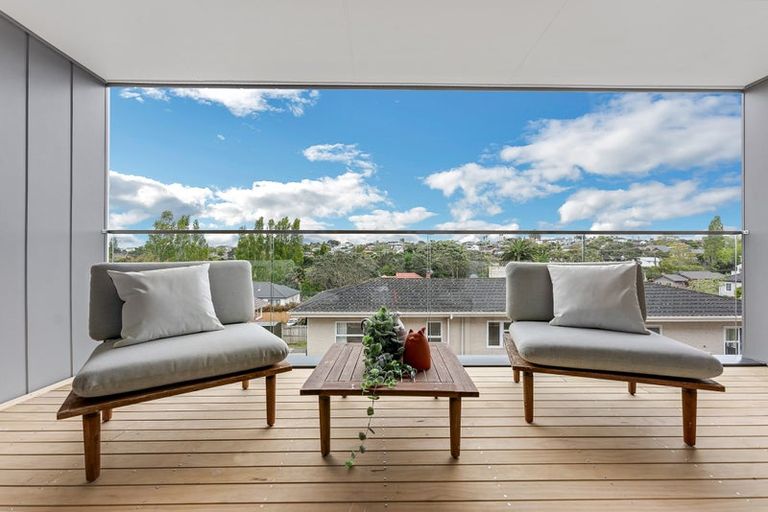 Photo of property in 4/49 Northboro Road, Belmont, Auckland, 0622