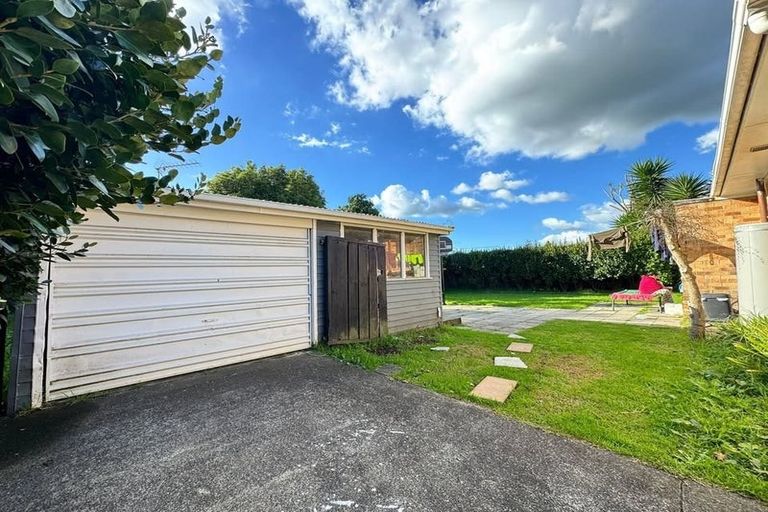 Photo of property in 8 Kerry Place, Papakura, 2110