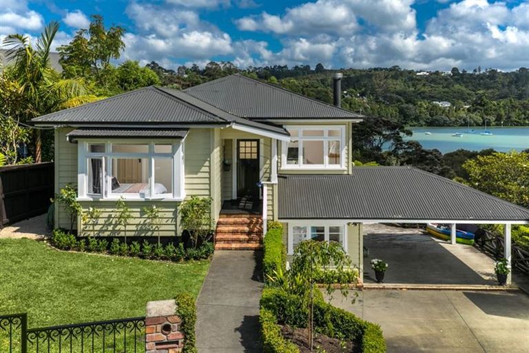 Photo of property in 10 Oratau Place, Greenhithe, Auckland, 0632