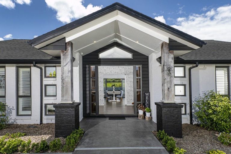 Photo of property in 13 Oak Valley Road, Dairy Flat, Albany, 0792