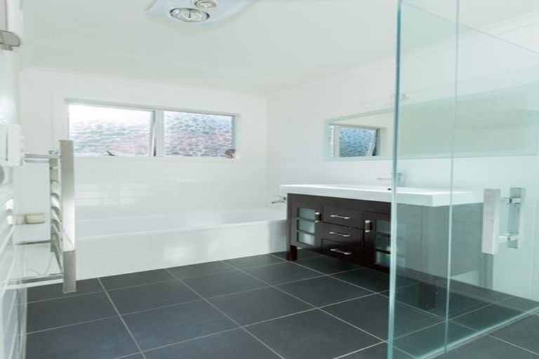 Photo of property in 107 Lake Crescent, Hamilton Lake, Hamilton, 3204