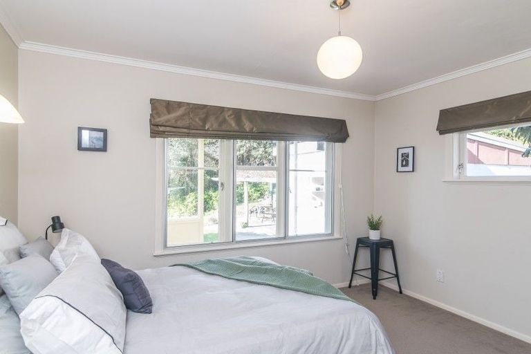 Photo of property in 169 Broderick Road, Johnsonville, Wellington, 6037