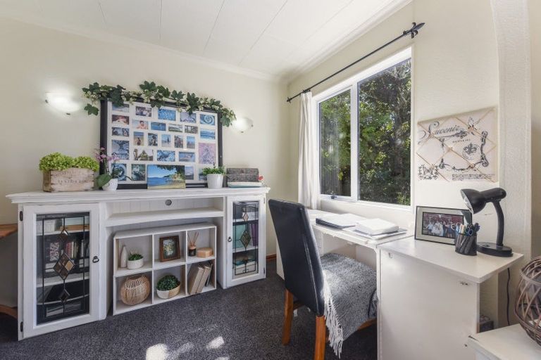 Photo of property in 16 Hollis Place, Brightwater, 7022