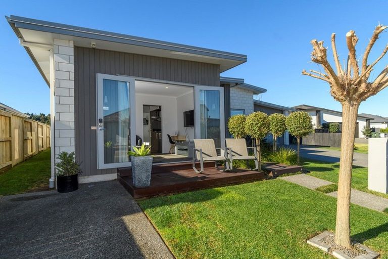 Photo of property in 35 Double Bay Road, Pyes Pa, Tauranga, 3112
