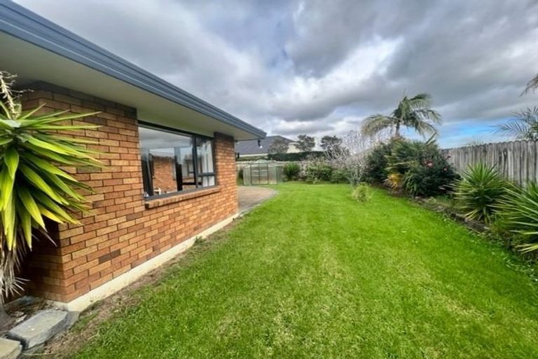 Photo of property in 104 Westerham Drive, Dannemora, Auckland, 2016