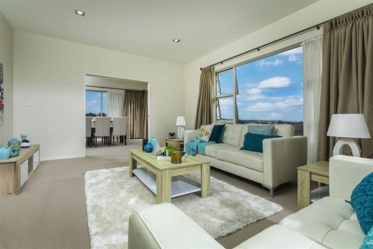 Photo of property in 13 Leafield Crescent, Henderson, Auckland, 0612