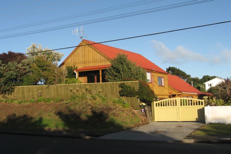 Photo of property in 111 Matatua Road, Raumati Beach, Paraparaumu, 5032