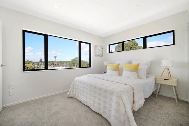 Photo of property in 2/32 Sunlands Drive, Manurewa, Auckland, 2102