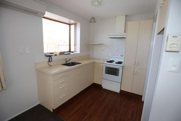 Photo of property in 8 Farm Lane, Parklands, Christchurch, 8083