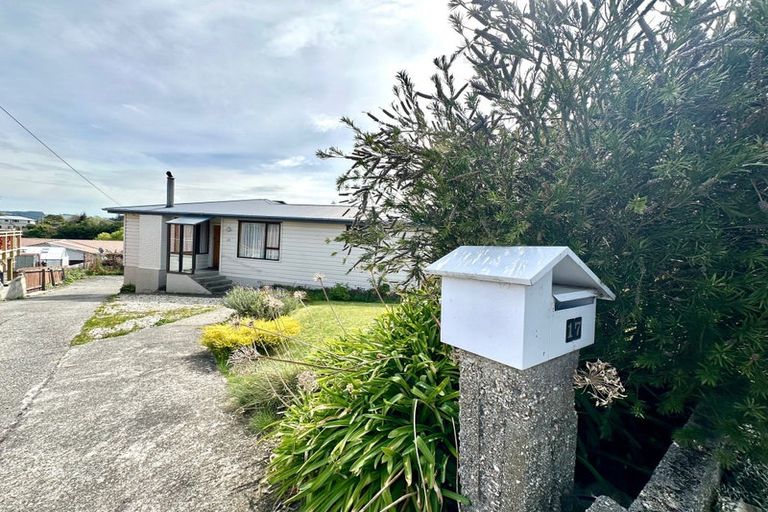 Photo of property in 17 Harwich Street, Balclutha, 9230