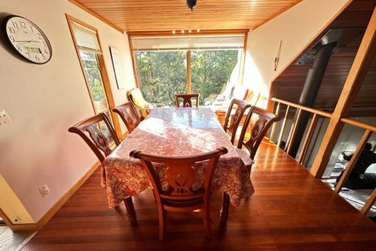 Photo of property in 48 Cheriton Road, Mellons Bay, Auckland, 2014