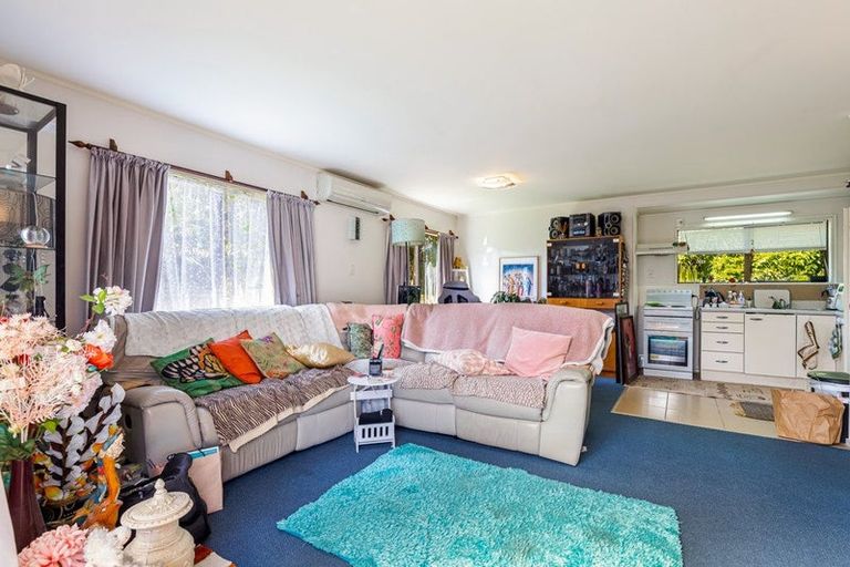 Photo of property in 255 Te Atatu Road, Te Atatu South, Auckland, 0610