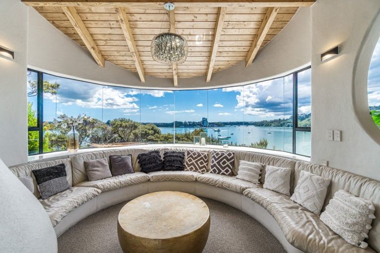 Photo of property in 105 Aeroview Drive, Beach Haven, Auckland, 0626
