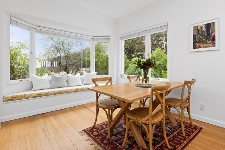 Photo of property in 22 Hunters Hill, Havelock North, 4130