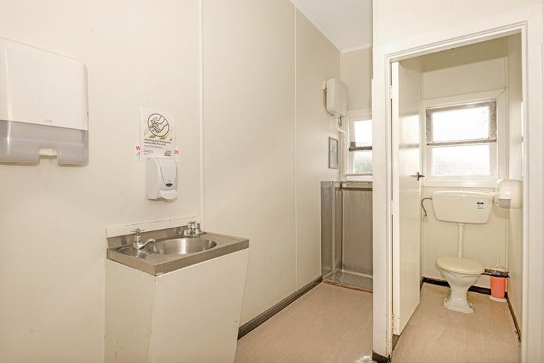 Photo of property in 2 School Road, Tiniroto, Manutuke, 4078