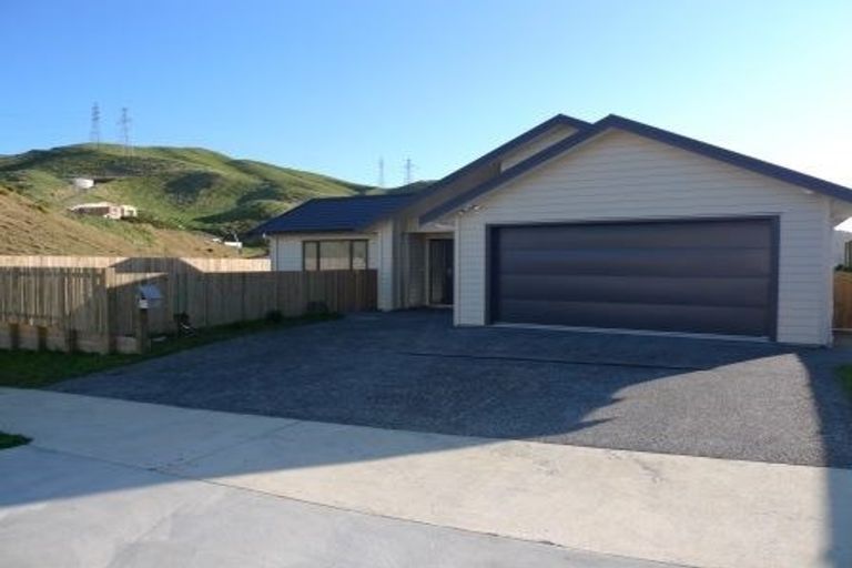 Photo of property in 3 Foxham Terrace, Churton Park, Wellington, 6037