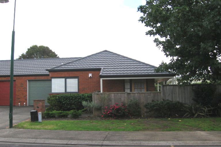 Photo of property in 4 Westvale Avenue, Ranui, Auckland, 0612