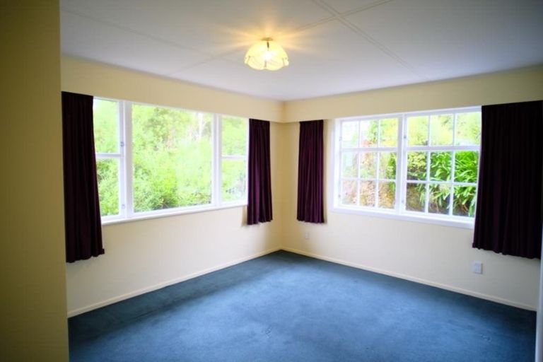 Photo of property in 86 Eskdale Road, Papakowhai, Porirua, 5024