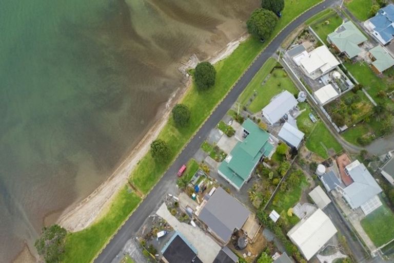Photo of property in 10 Waikaraka Beach Road, Tamaterau, Whangarei, 0174