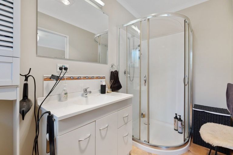 Photo of property in 19 Mudgway Place, Awapuni, Palmerston North, 4412