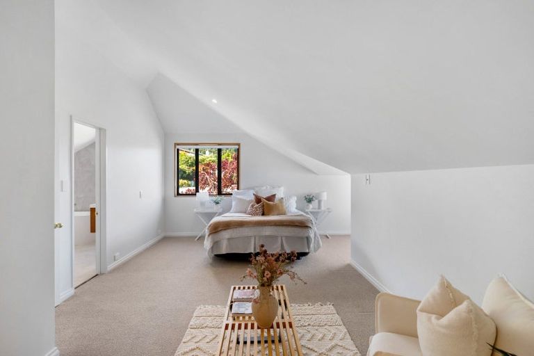 Photo of property in 19 Richards Park Lane, Fernhill, Queenstown, 9300