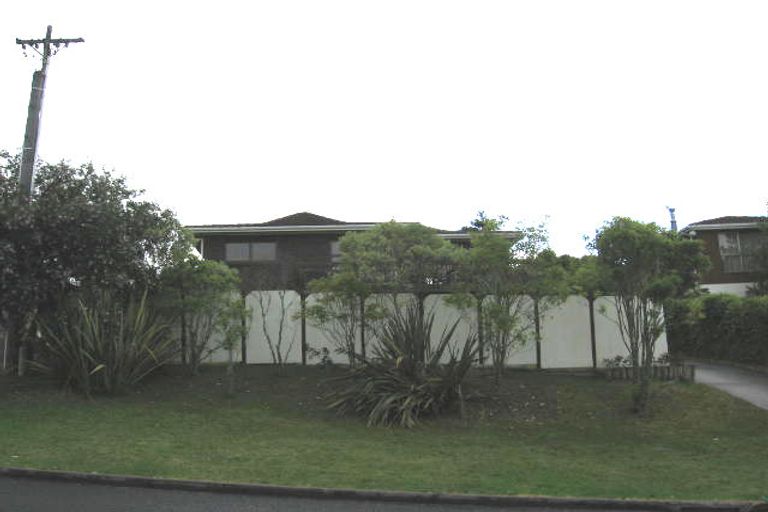 Photo of property in 1/18 Orchard Road, Waiake, Auckland, 0630