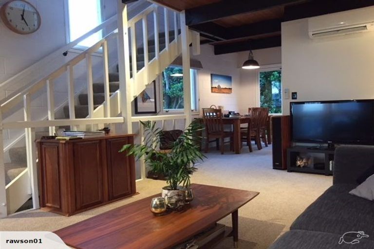 Photo of property in 12/10 Pitarua Street, Thorndon, Wellington, 6011