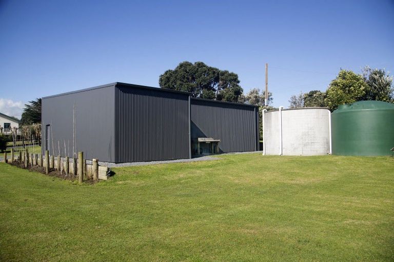 Photo of property in 36 Ripiro Drive, Baylys Beach, Dargaville, 0377