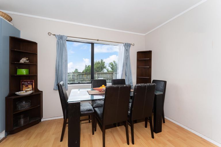 Photo of property in 1/24 Leven Lane, Totara Heights, Auckland, 2105