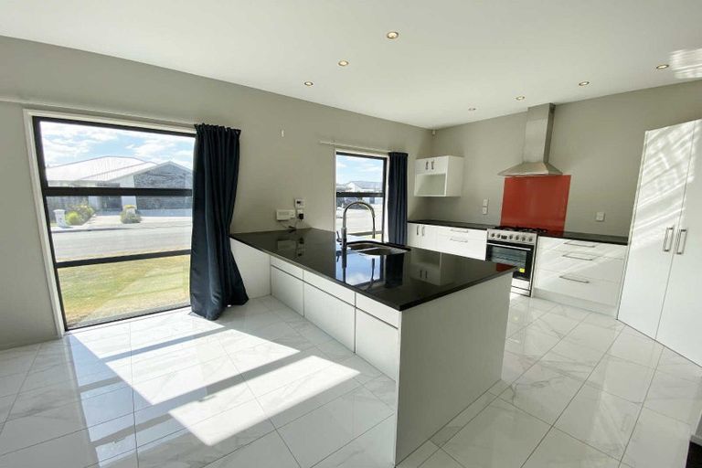 Photo of property in 8 Marble Court, Northwood, Christchurch, 8051