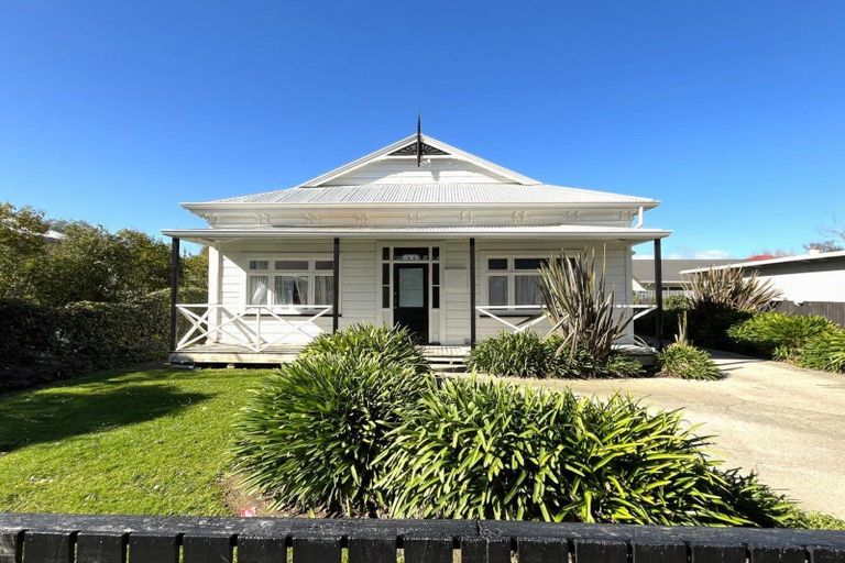 Photo of property in 6 Rolleston Street, Hokowhitu, Palmerston North, 4410