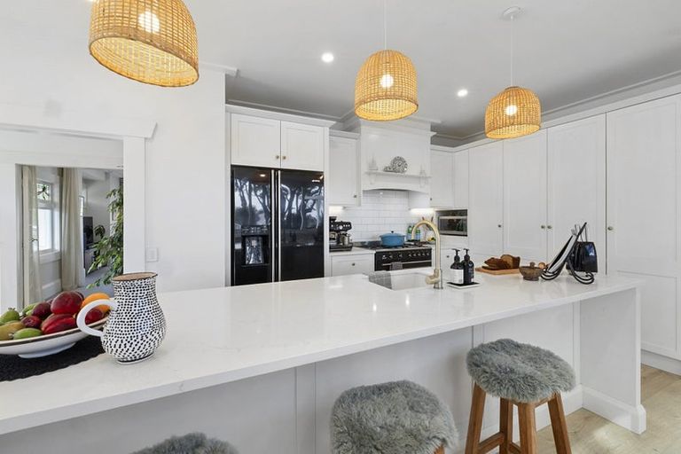 Photo of property in 8 Dorset Avenue, Westown, New Plymouth, 4310