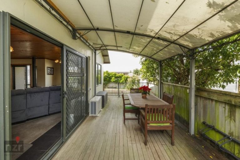 Photo of property in 2a Wellington Street, Feilding, 4702