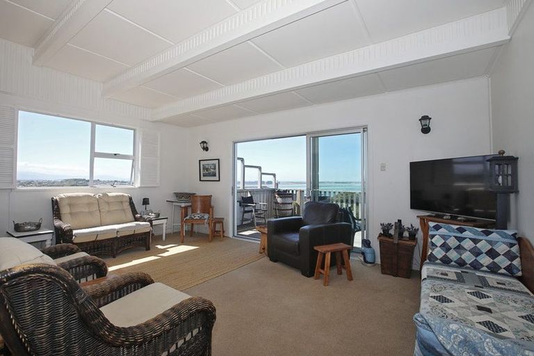 Photo of property in 123 Walker Street, Riverton/aparima, Riverton, 9822