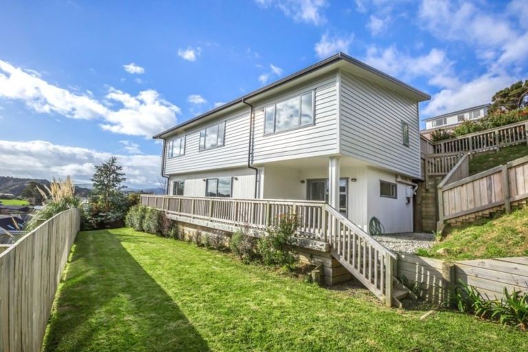 Photo of property in 16 Bluejacket Place, Whitby, Porirua, 5024