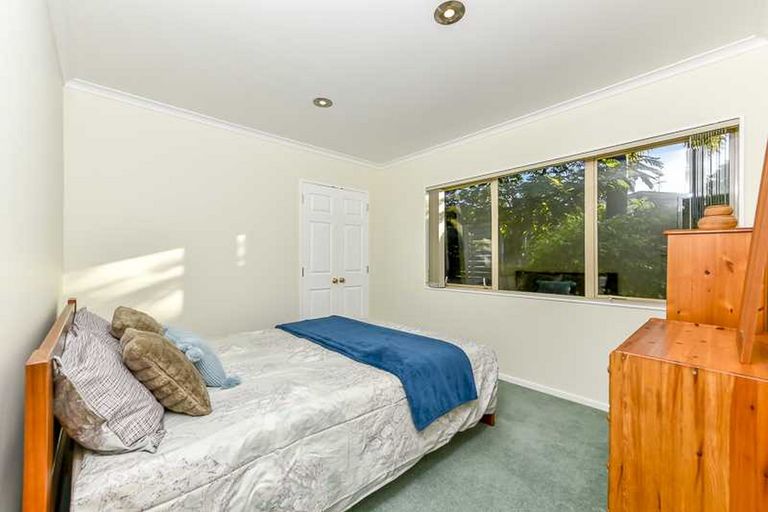 Photo of property in 7 Mistral Place, West Harbour, Auckland, 0618