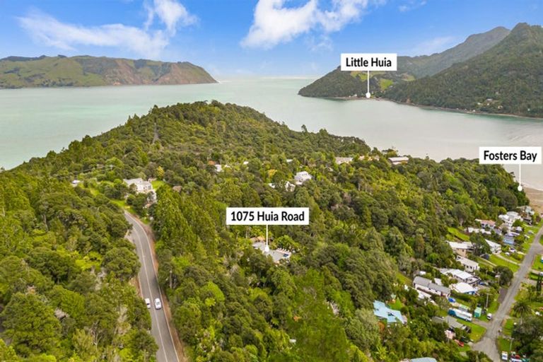 Photo of property in 1075 Huia Road, Huia, Auckland, 0604