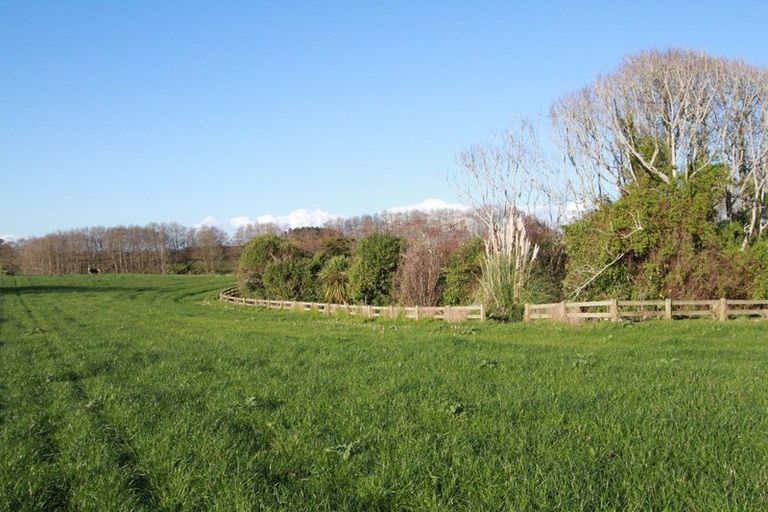 Photo of property in 37 Matarikoriko Road, Brixton, Waitara, 4382