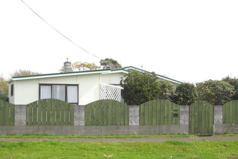 Photo of property in 53 Seymour Street, Waitara, 4320