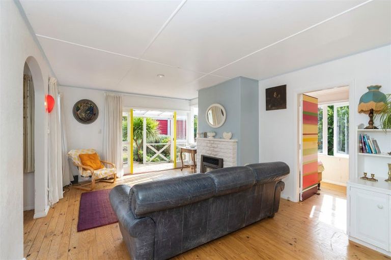 Photo of property in 9 Haumia Street, Paekakariki, 5034
