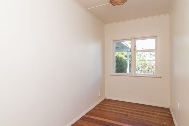 Photo of property in 37 Dale Road, Raumati South, Paraparaumu, 5032