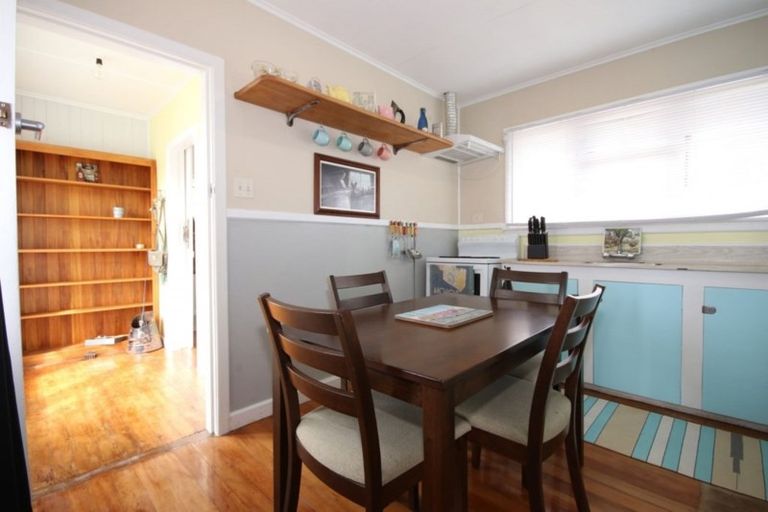 Photo of property in 246f Marine Parade, Bluff, 9814