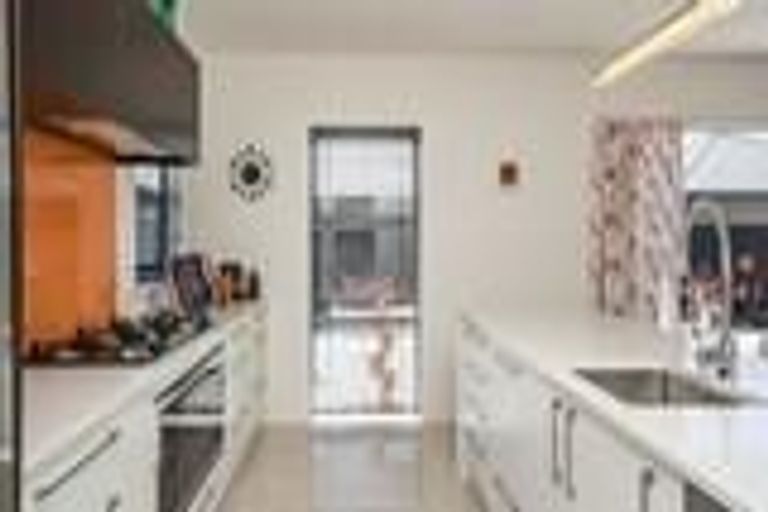 Photo of property in 35 Te Whenu Crescent, Marshland, Christchurch, 8083