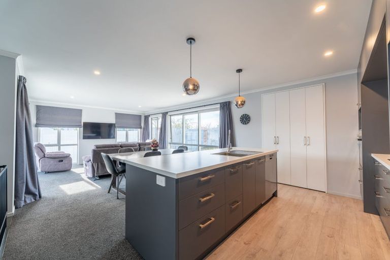 Photo of property in 16 Thomas Street, West End, Timaru, 7910